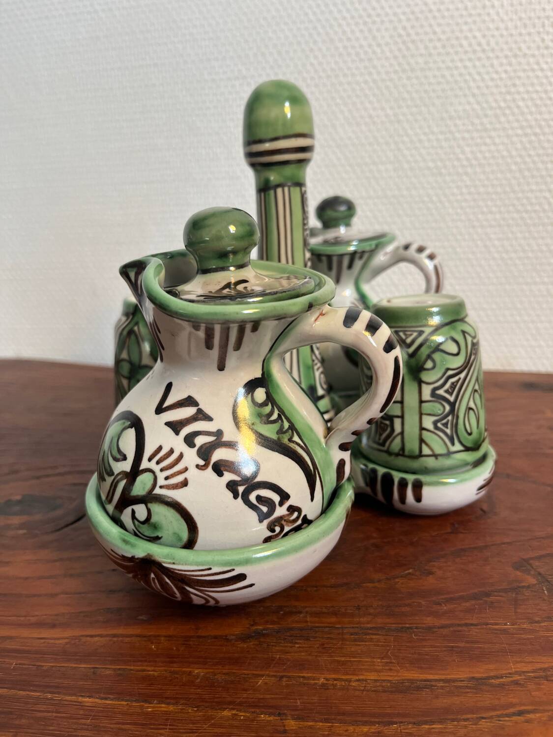 Punter cracked ceramic salt and pepper set, oil and vinegar set