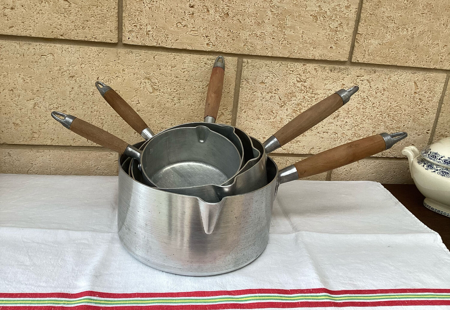 Série de 5 anciennes casseroles mmt urf tournus