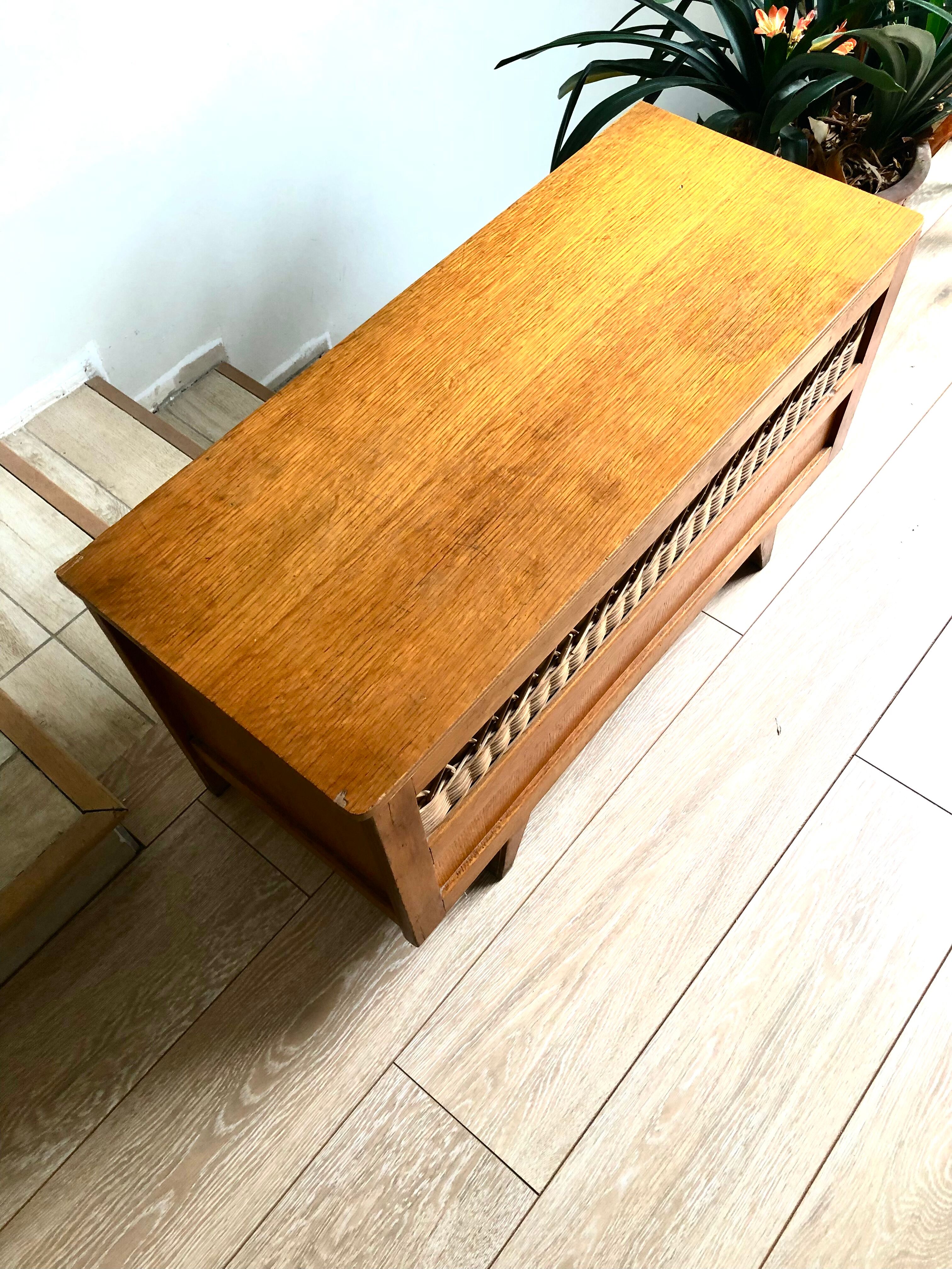 Coffre à jouet en bois et rotin