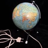 Globe terrestre lumineux vintage