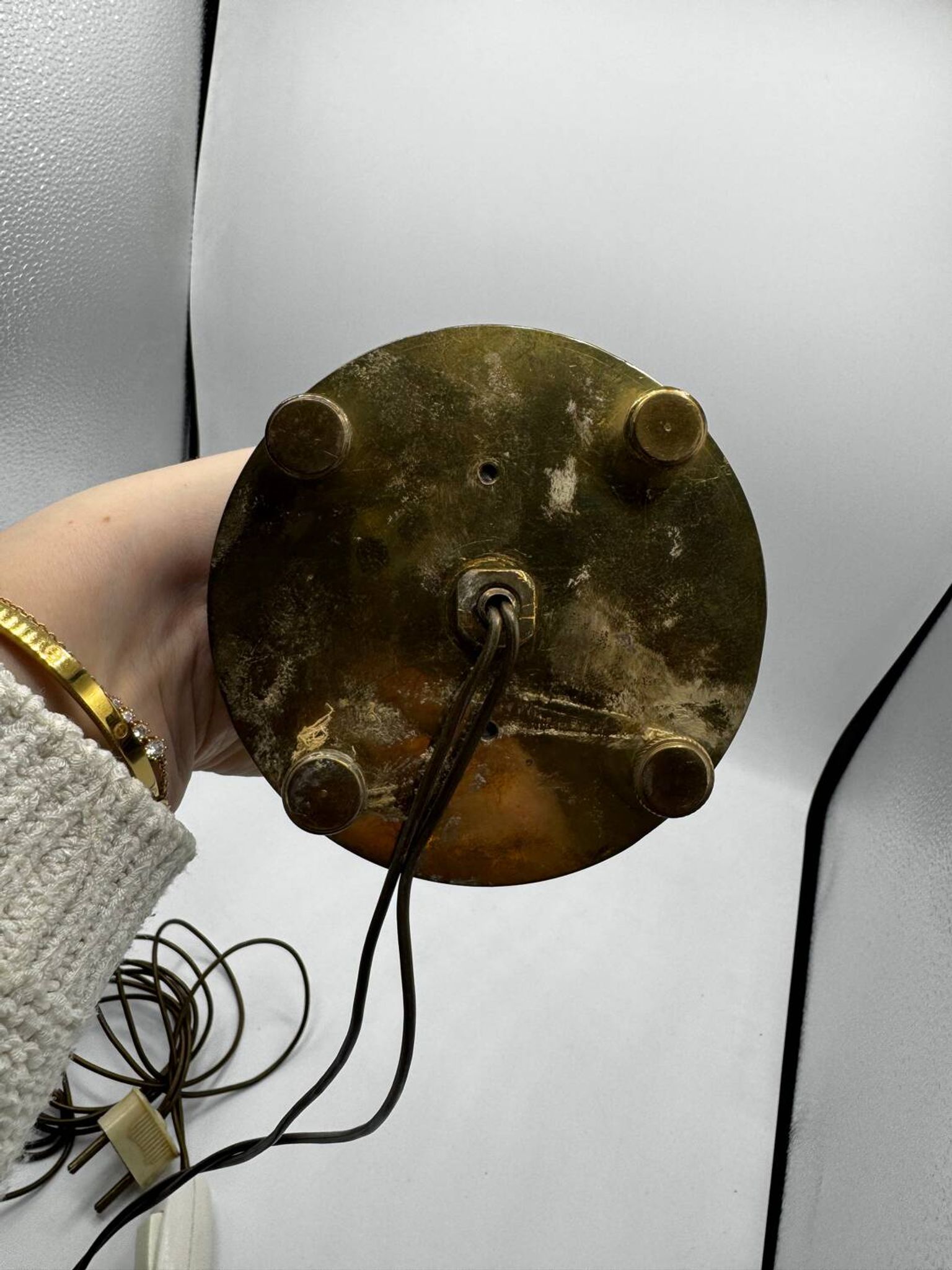 Antique lamp known as a lyre in bronze and marble from the late 19th century.