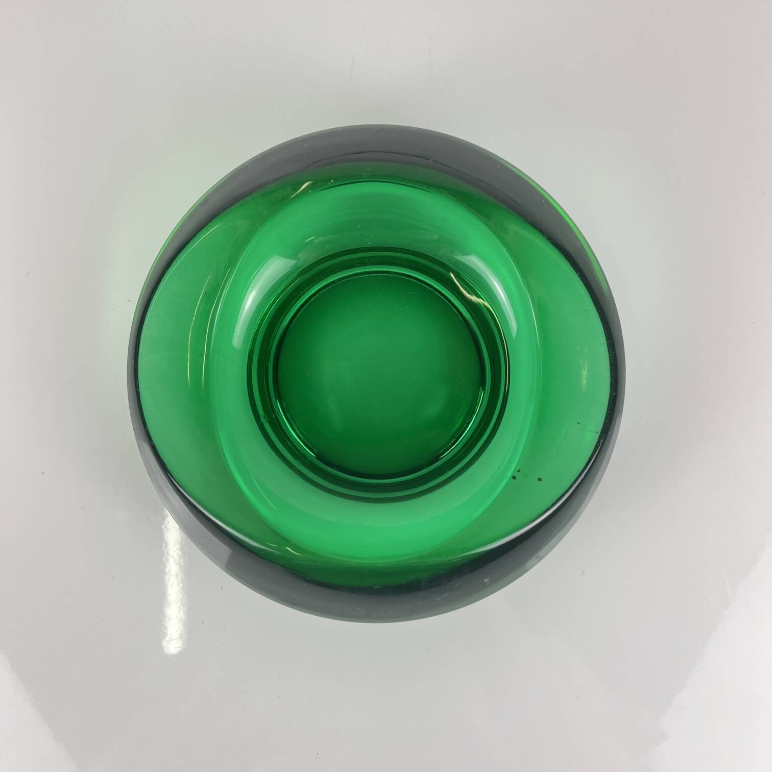 Vide poche / cendrier en verre vert, Tchéquie, 1960