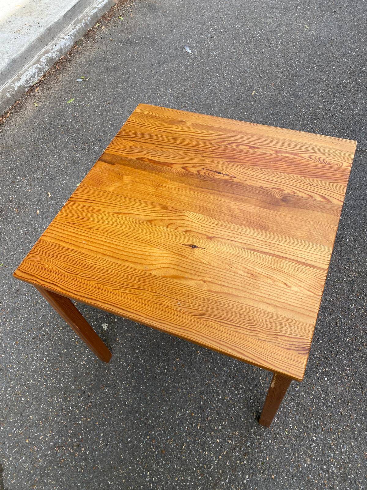 Table à manger scandinave de cuisine carrée en bois massif 75cm