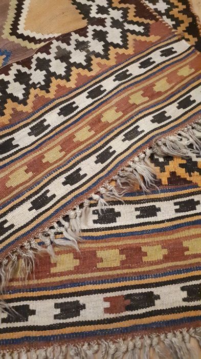 Tapis persan kilim ancien debut XXeme siecle 150x240cm