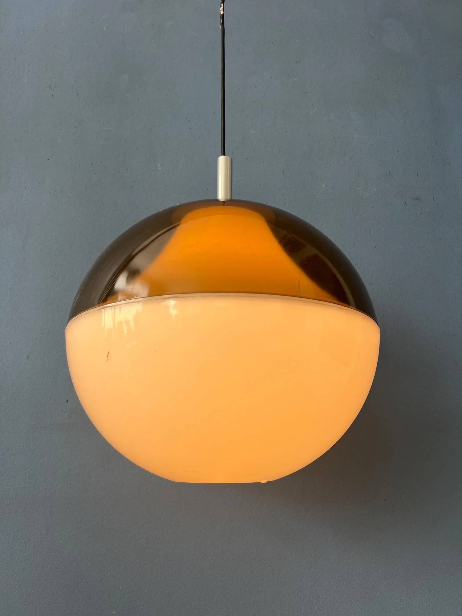 Vintage space-age style plexiglass pendant lamp