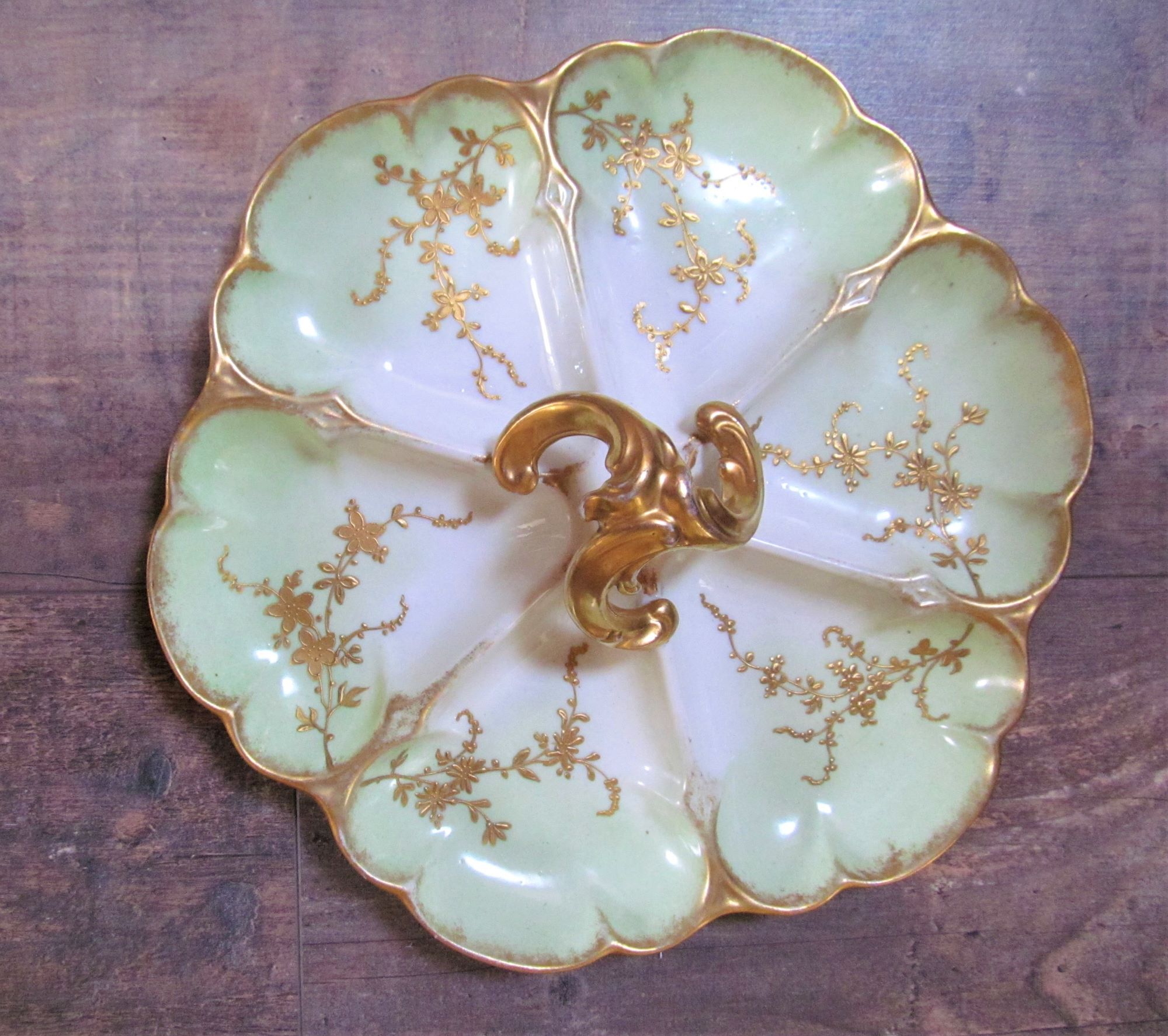 Large divided dish with six sections manufactured by Bernaurd&Co, 1914-1930, Lim