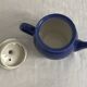Petite théière en porcelaine bleue