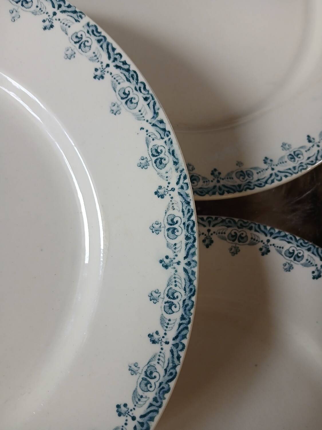 6 antique flat plates in ironstone Hb & Cie