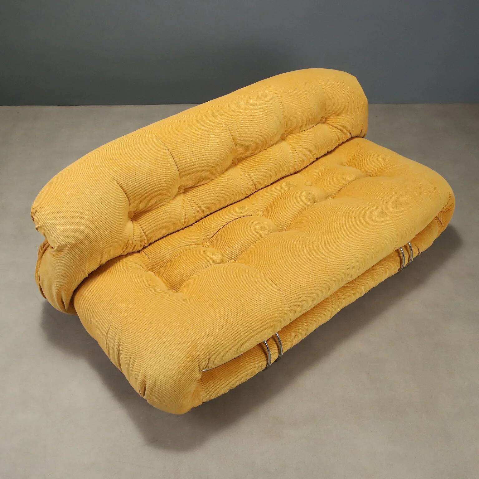 Canapé Cassina Soriana design Afra et Tobia Scarpa Italie années 1970