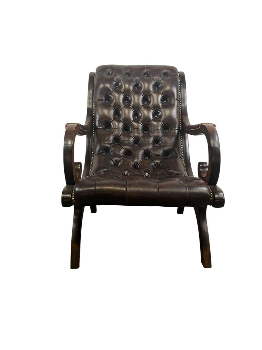 Vintage Chesterfield armchair in dark brown leather / single seat