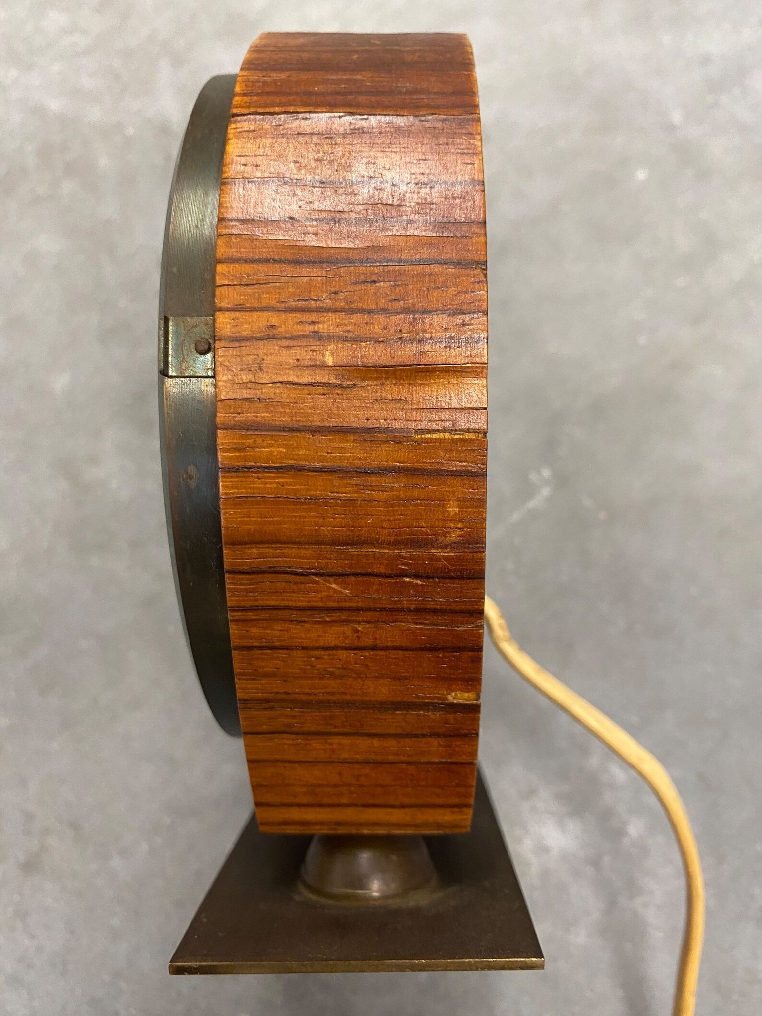 Horloge de table électrique vintage