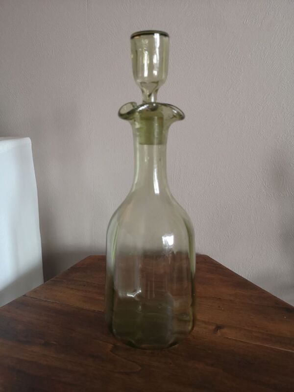 Carafe à alcool en verre soufflé bouche XIXème siècle