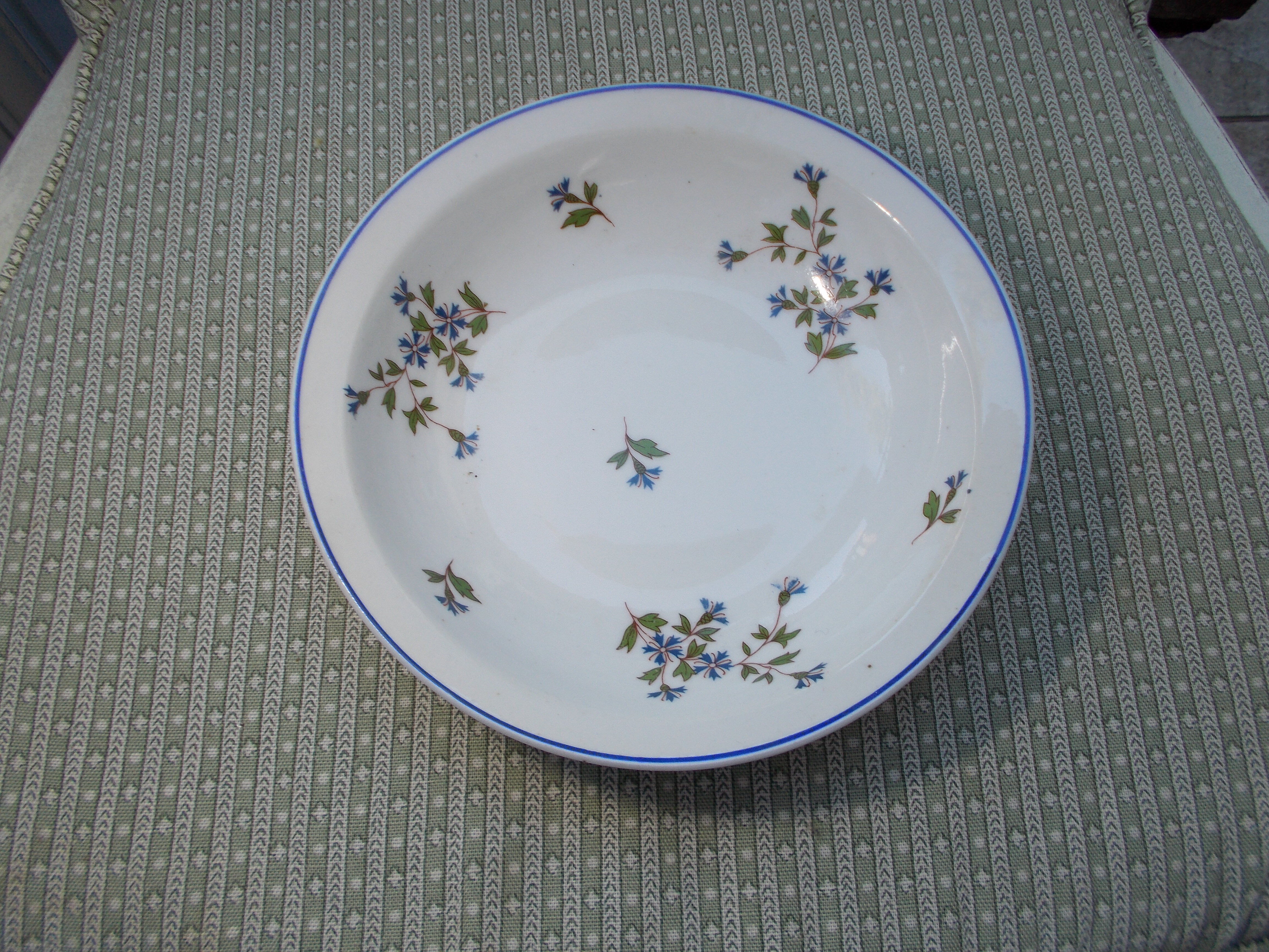6 round dishes old porcelain decoration with barbels
