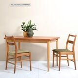 Extendable teak table