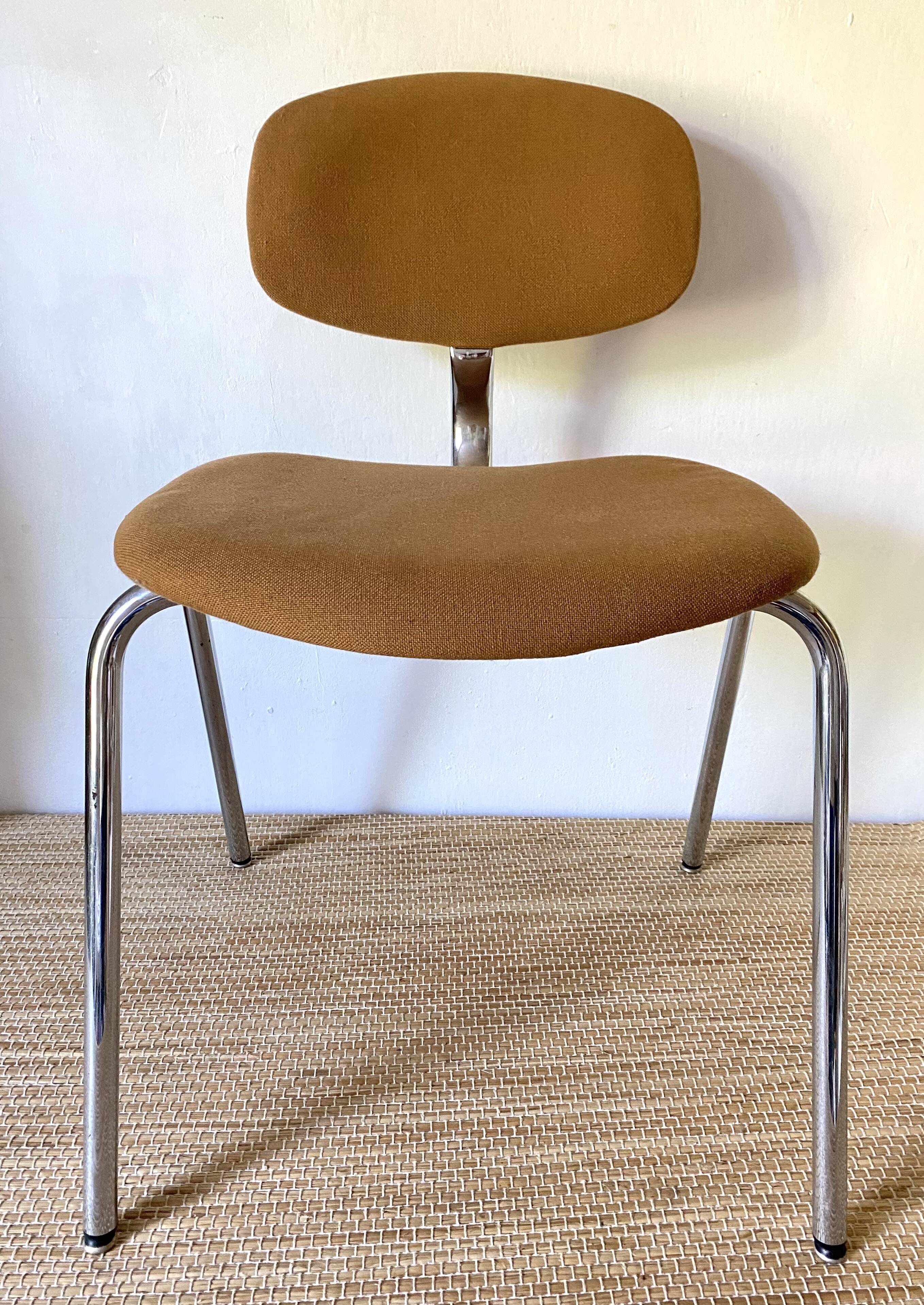 Vintage Strafor n chair