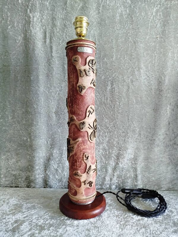 Pied de lampe à partir d’un ancien cylindre d’impression de tissus