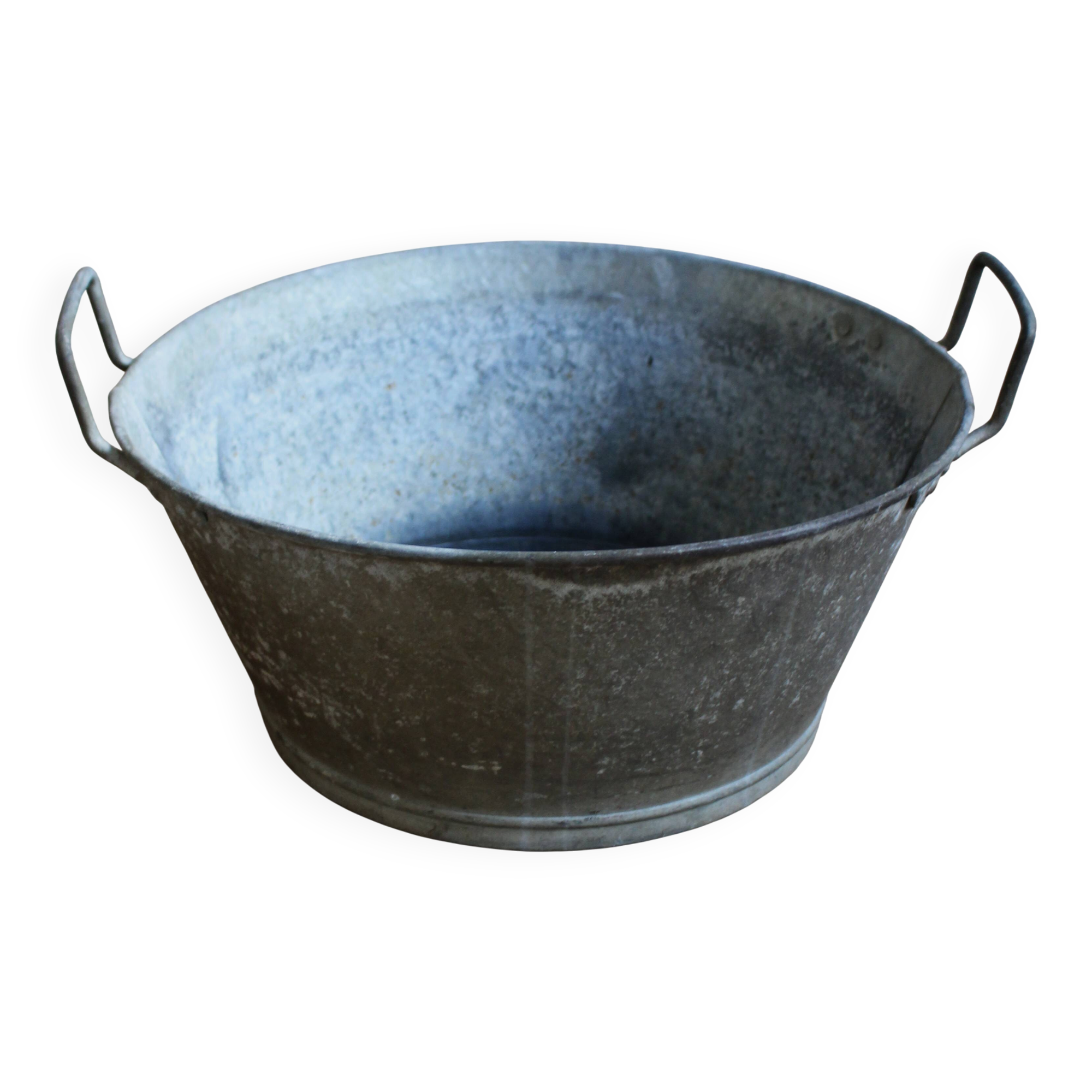 Round zinc basin with two handles vintage garden