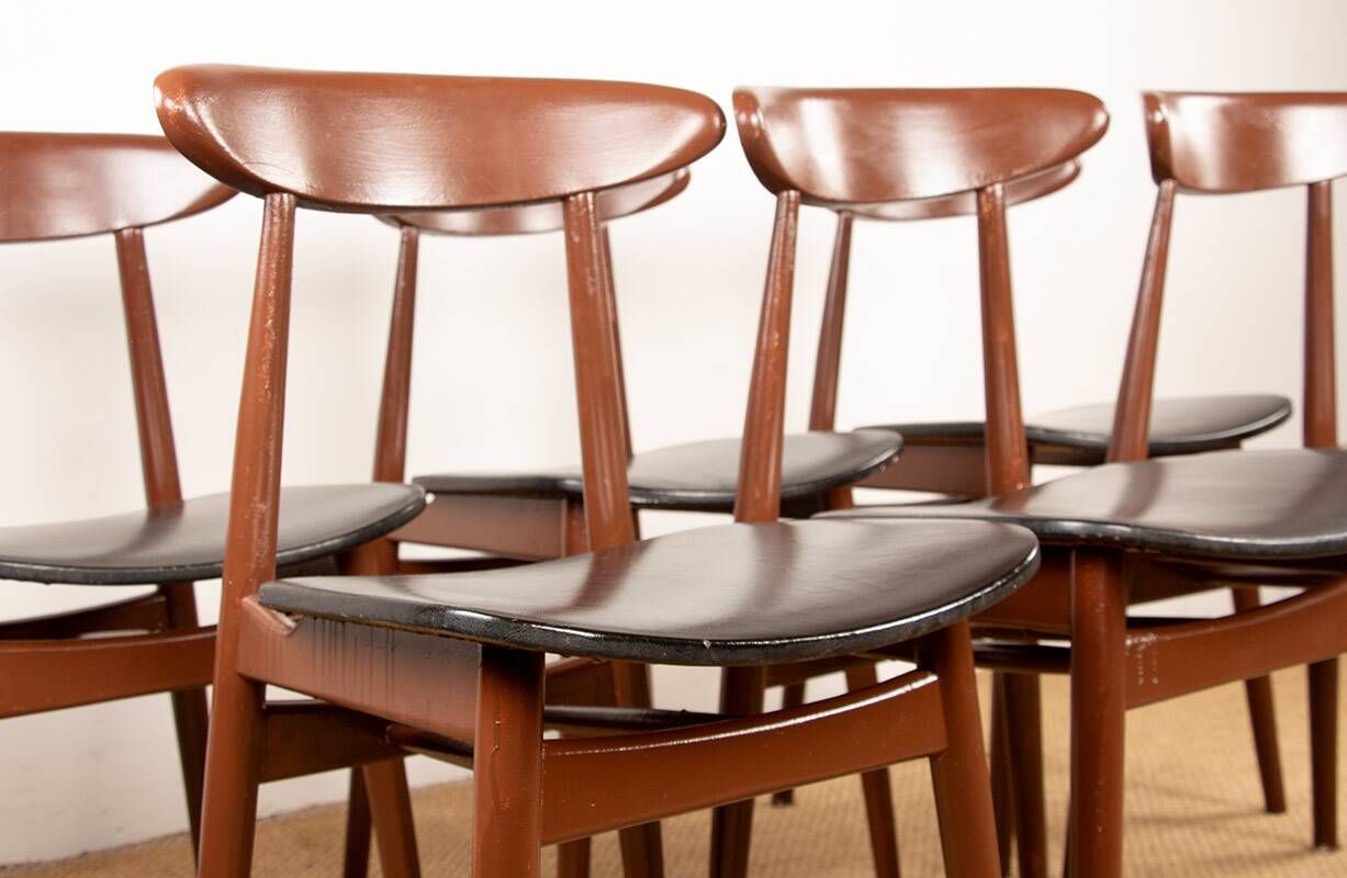 Set of 6 Thonet dining chairs, in brown lacquered wood and black leatherette, 1960.