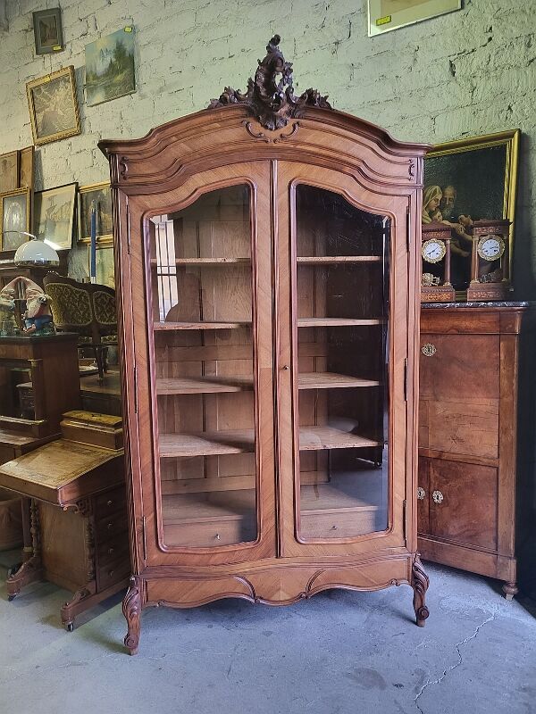 Bookcase Louis XV rocaille 2 walnut doors