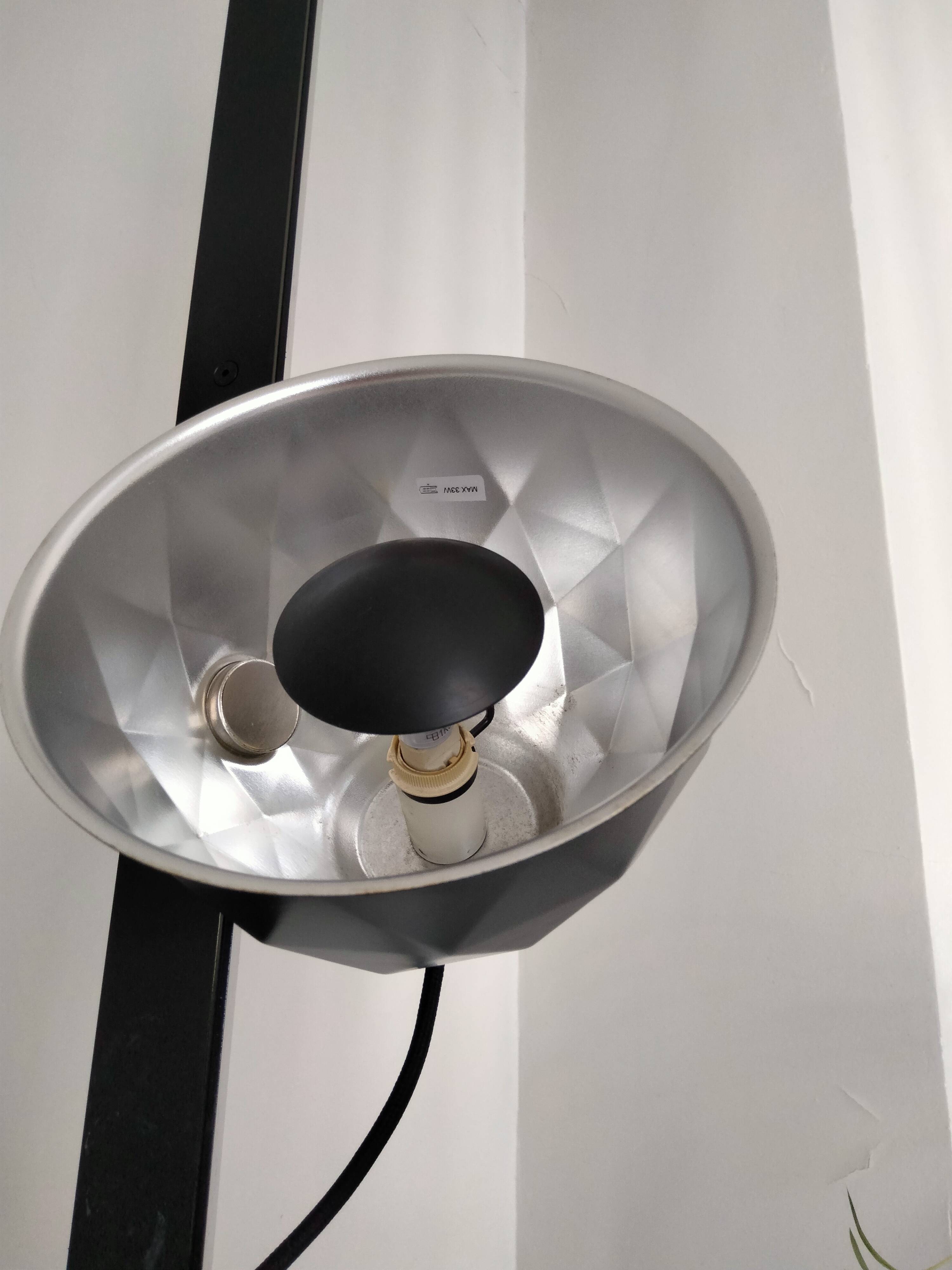 Ligne Roset floor lamp - tripod - normal studio