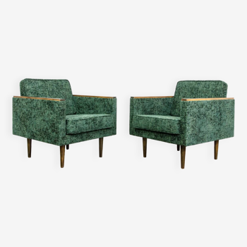 Customizable Pair Of Armchairs in Green, Poland 1970s.