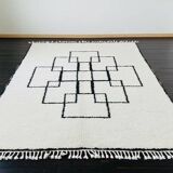 Moroccan rug, size 150x250 cm