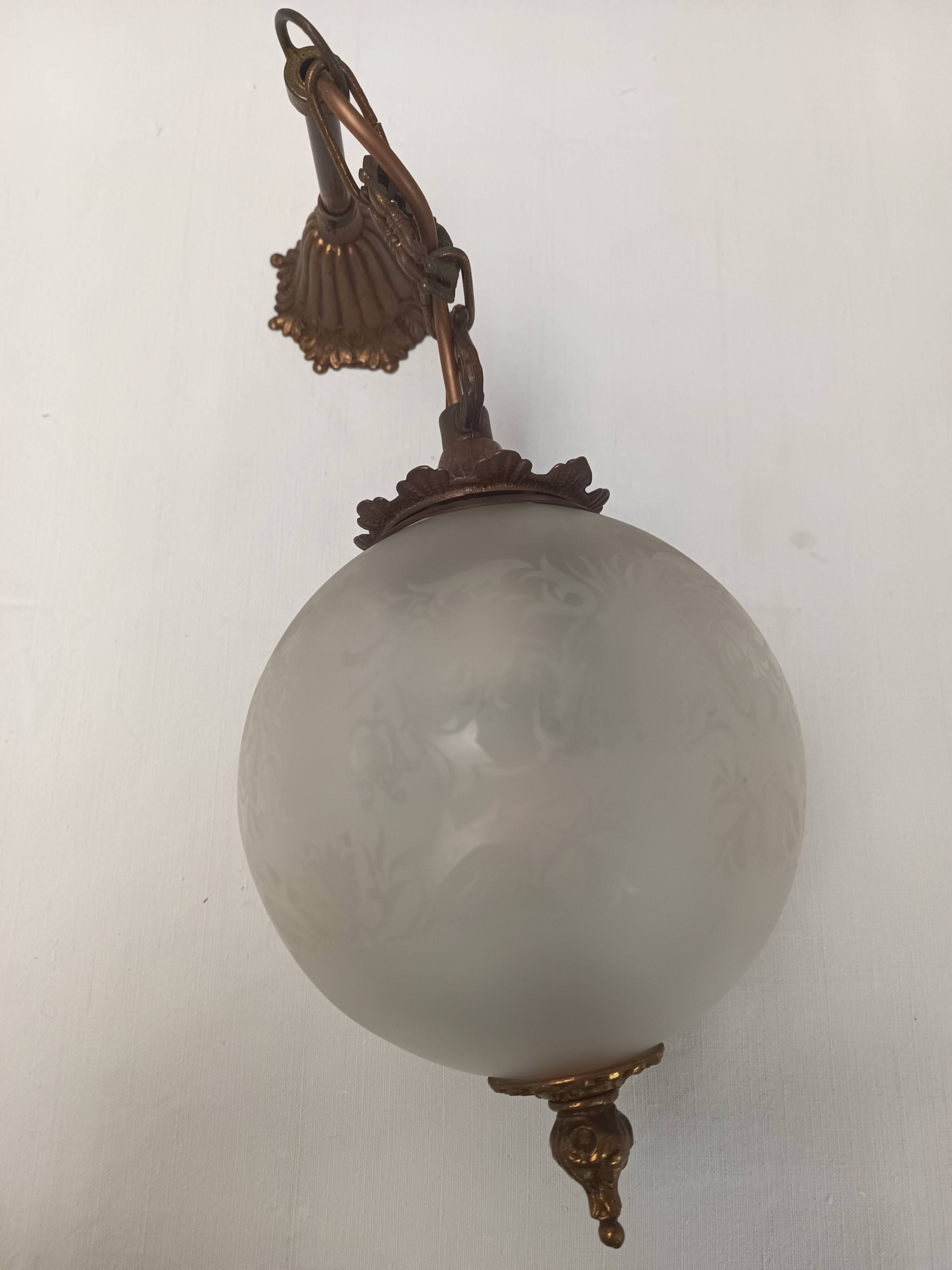lustre ancien bronze globe gravé lanterne suspensions décoration