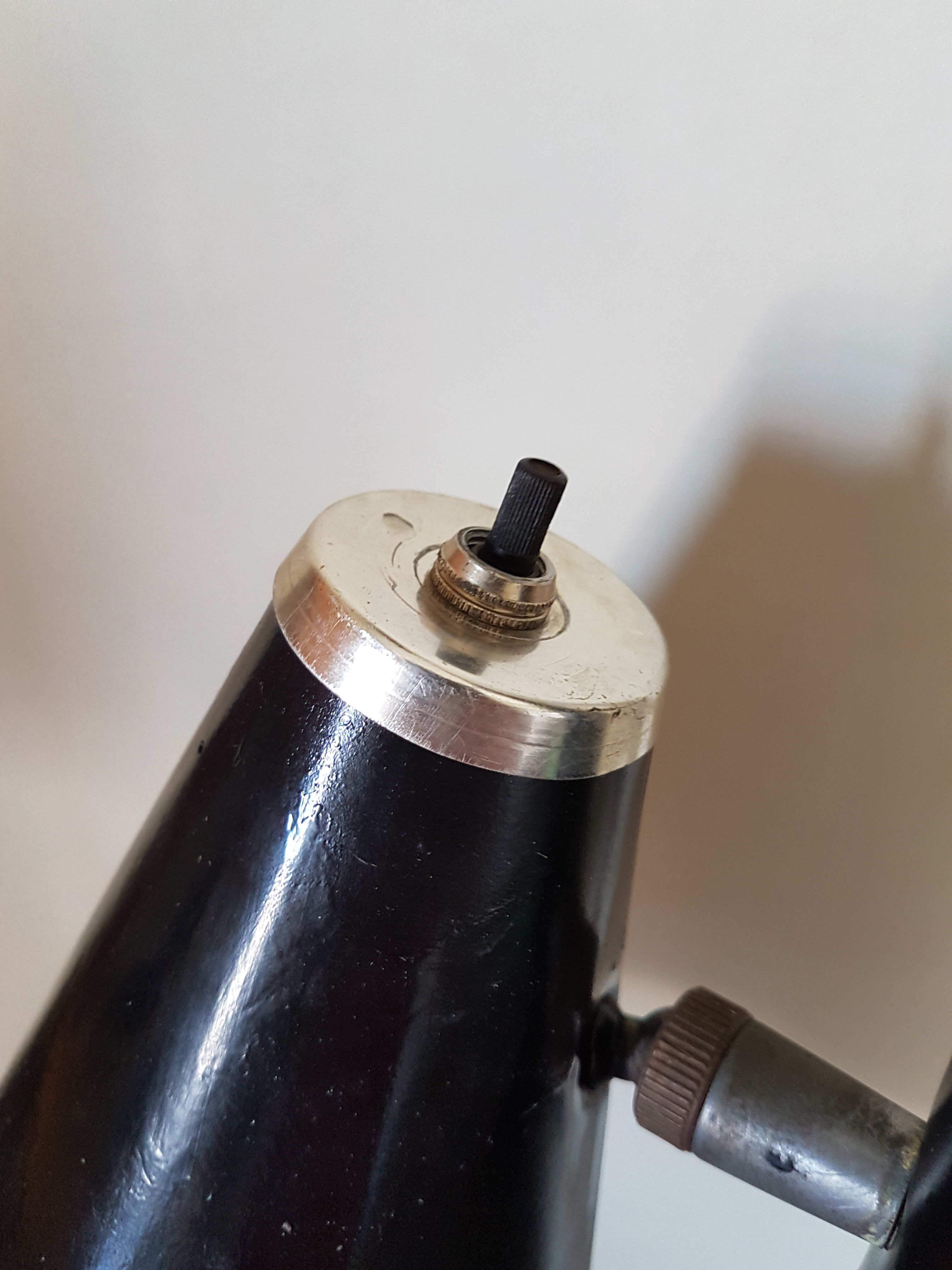 Floor lamp "tension pole lamp" American of the 1950s