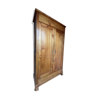 Solid wood cabinet