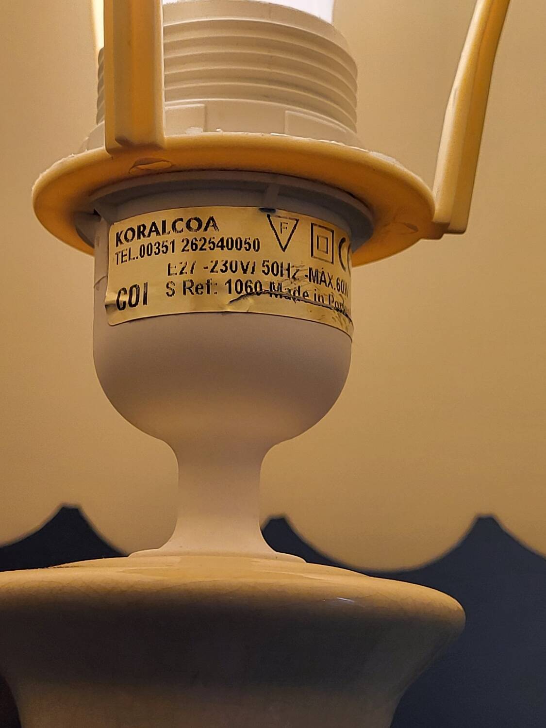 Butter yellow lamp