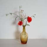 Vase gravé