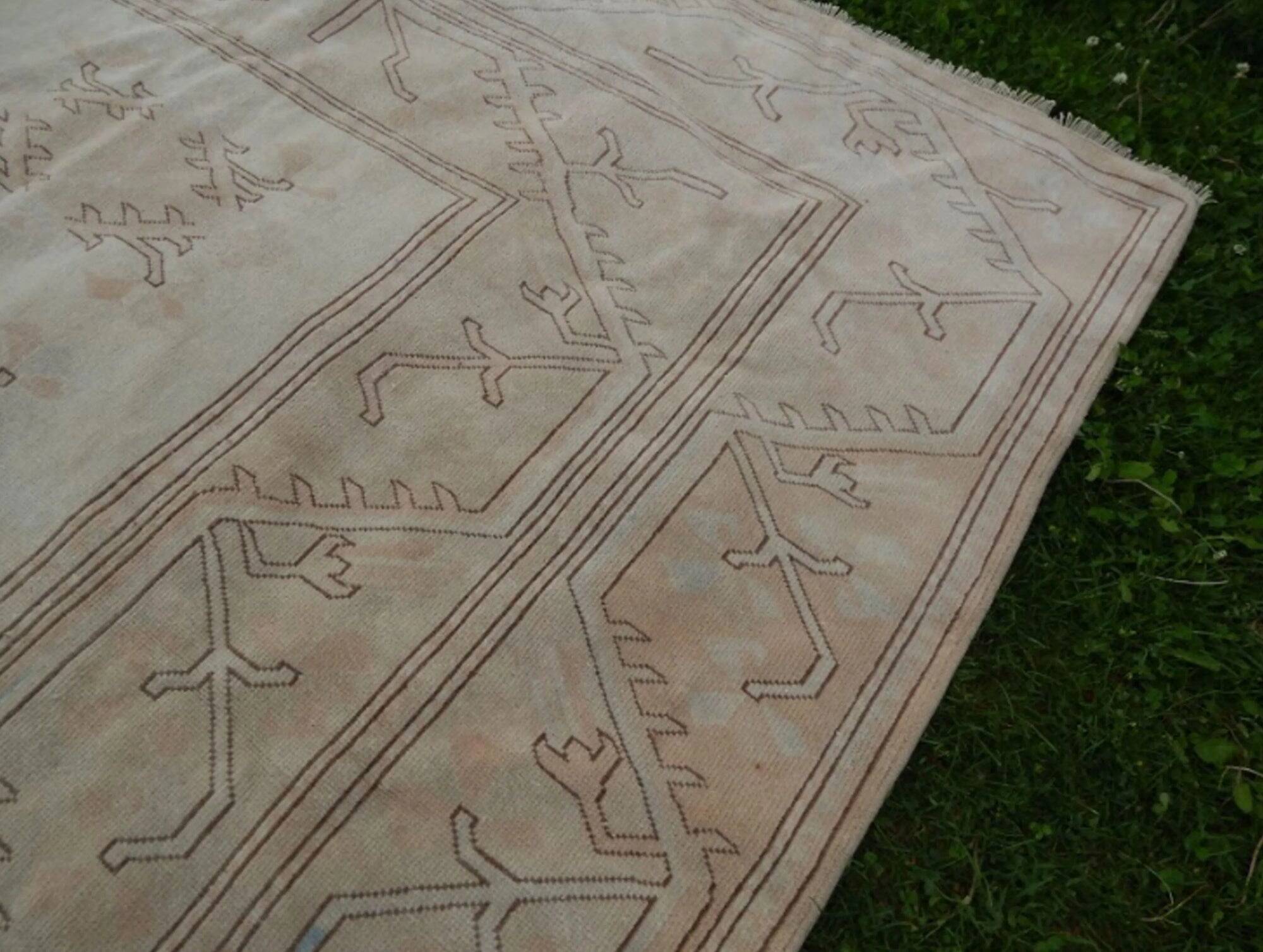 Vintage Turkish rug handmade 184x284 cm