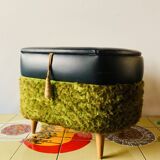 Vintage moumoute chest pouf