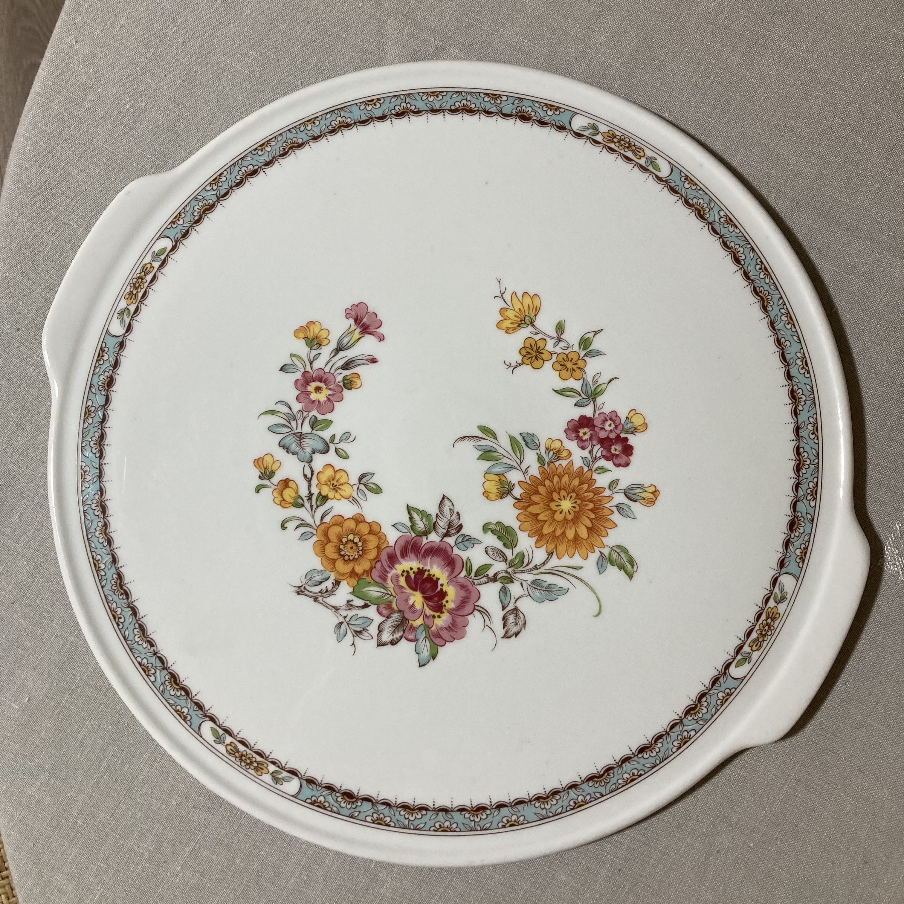 Pie dish for serving floral motifs Bavarian porcelain