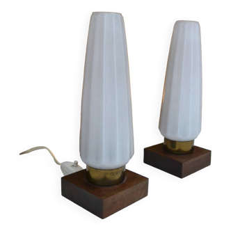 Paire de lampes de chevet scandinaves teck opaline