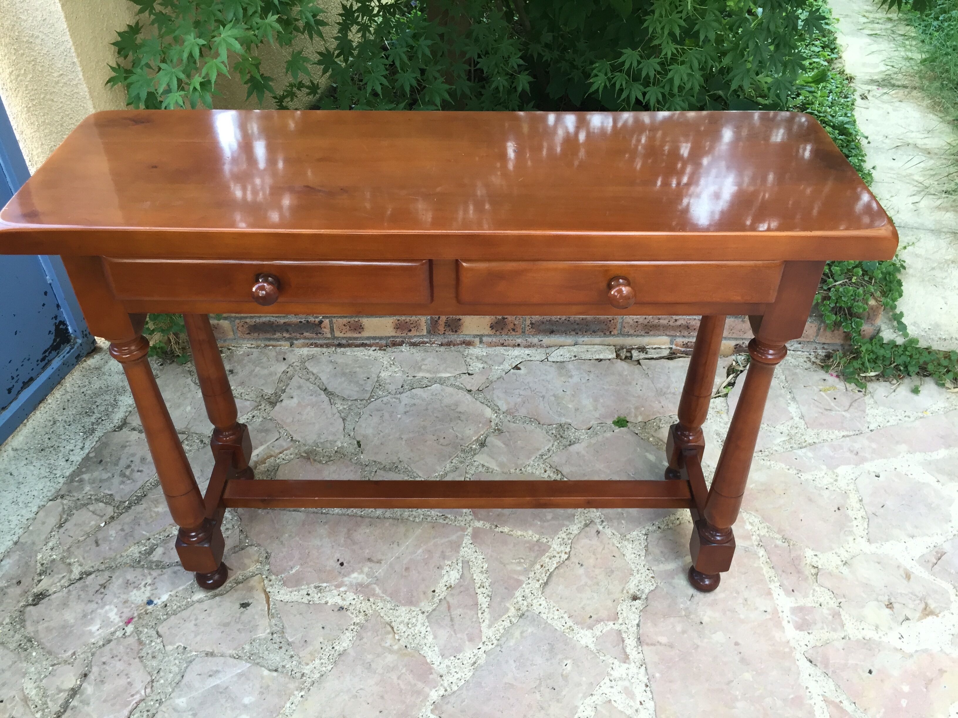 Console in cherry