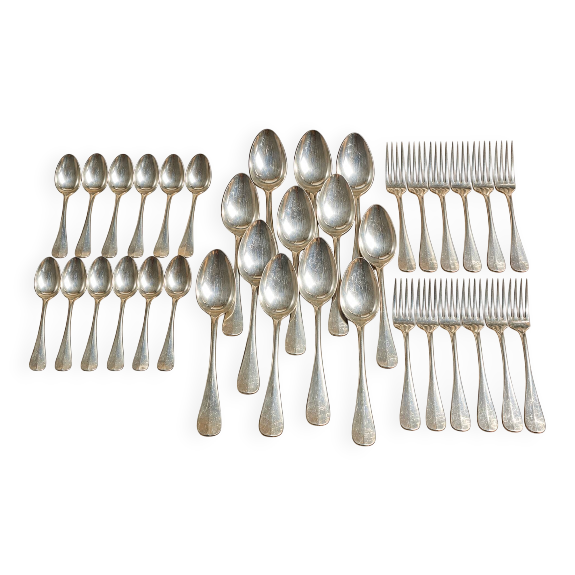 Ensemble de 36 couverts ancien métal argenté