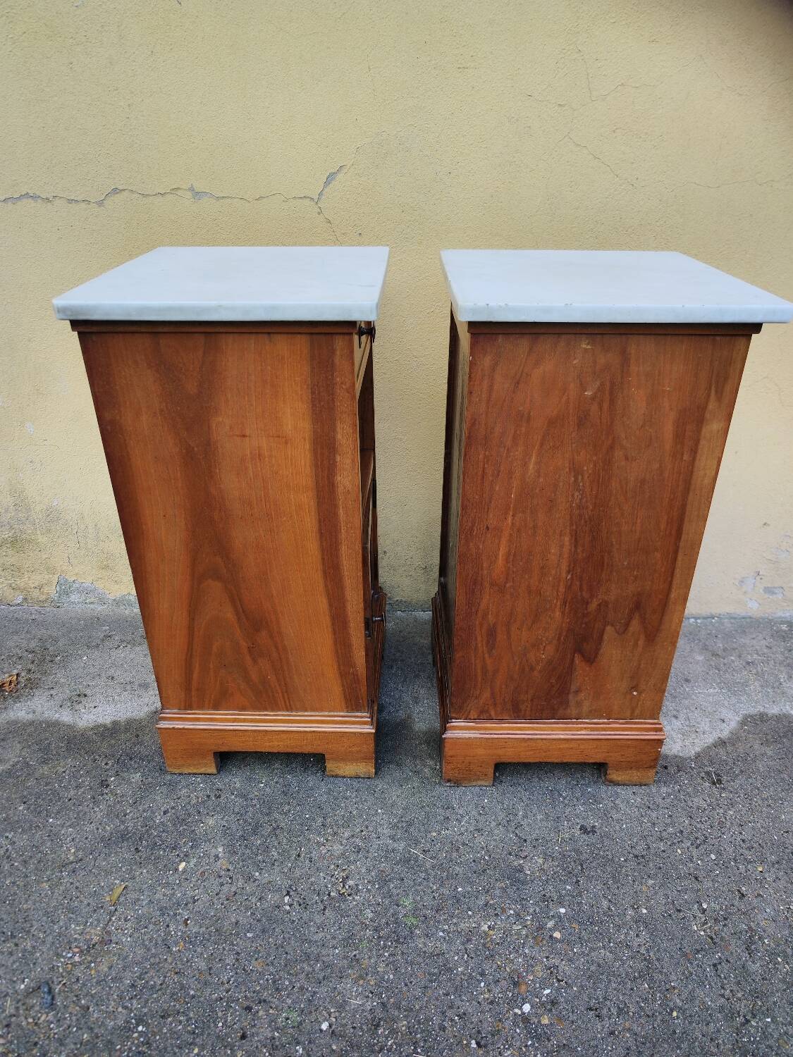 Set of 2 marble wood bedside tables