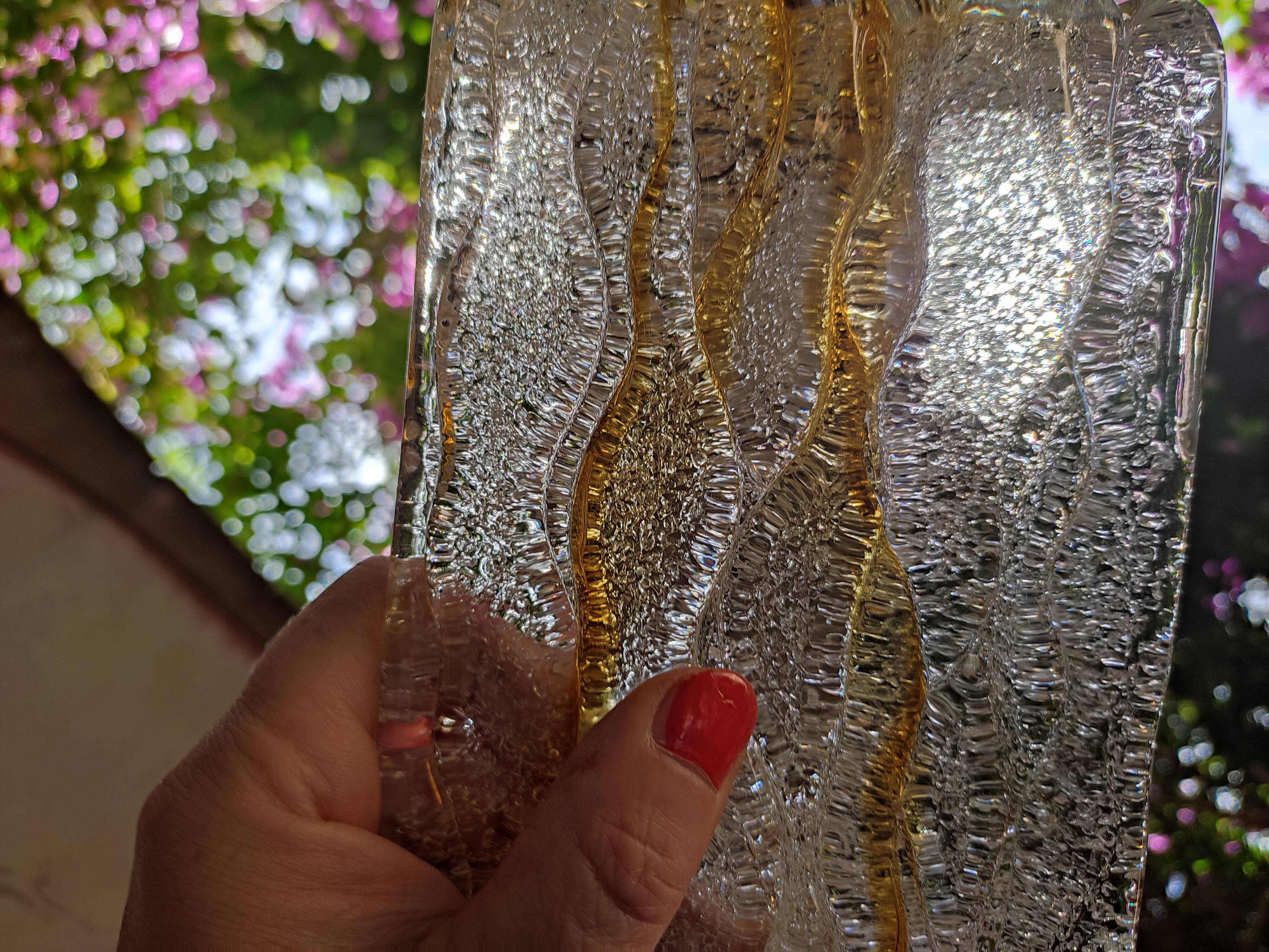 Rectangular wall in textured glass