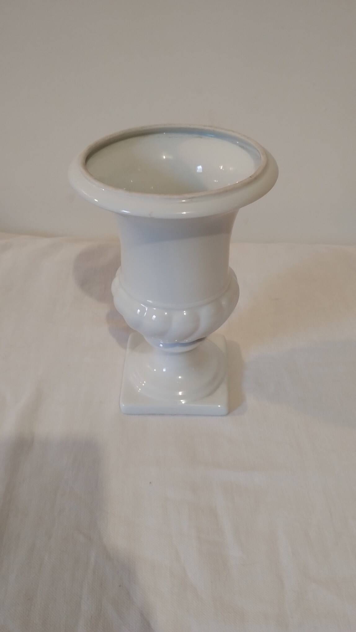 Medici vase in Limoges porcelain