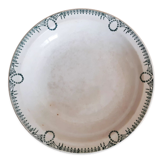Hollow round faience dish Saint Amand
