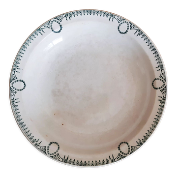 Hollow round faience dish Saint Amand