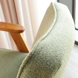 Fauteuil vintage vert l'olive bouclé model 366