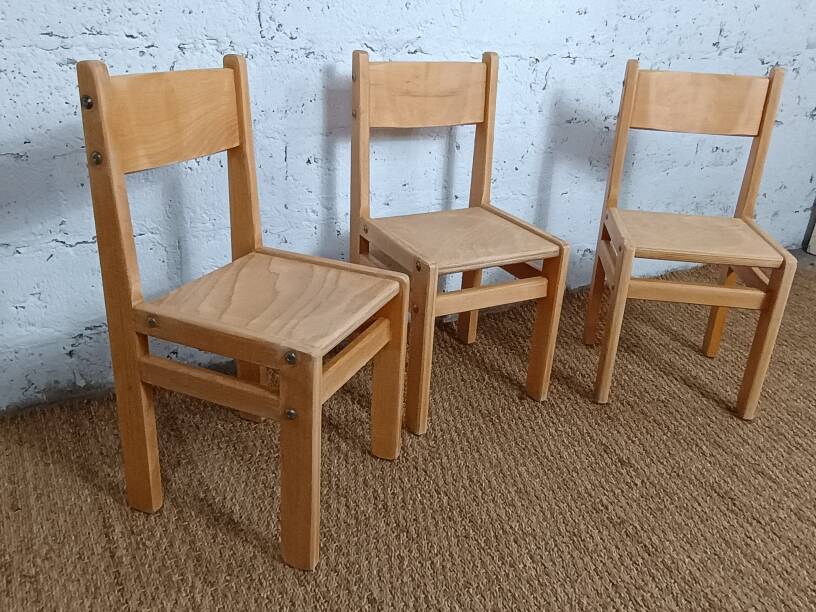 3 chaises enfant brutaliste années 80 en frêne