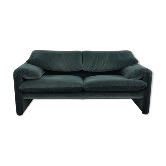 Maralunga 2seater sofa in dark grey striped fabrics by Vico Magistretti for Cassina