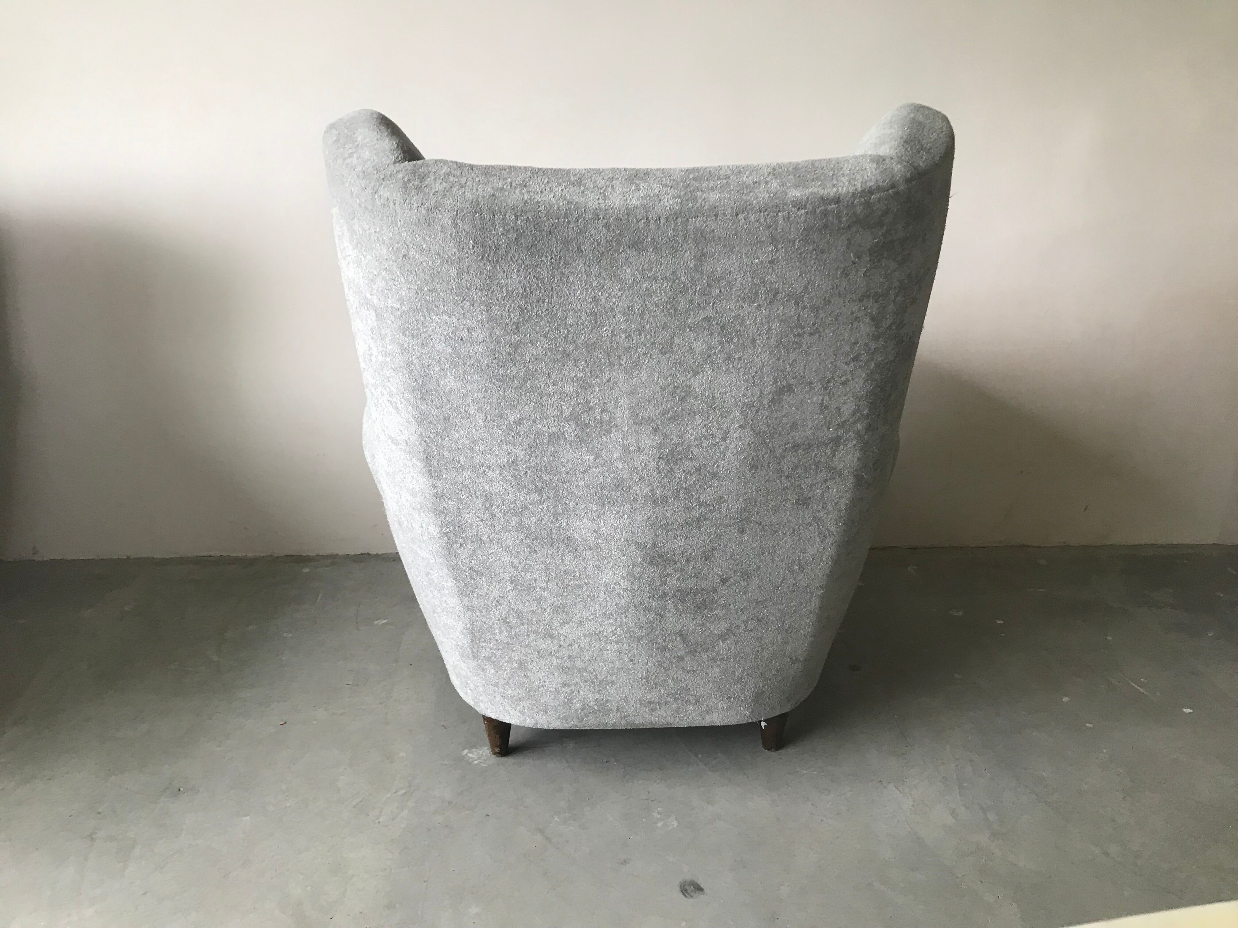 Pair of italian armchairs in velvet