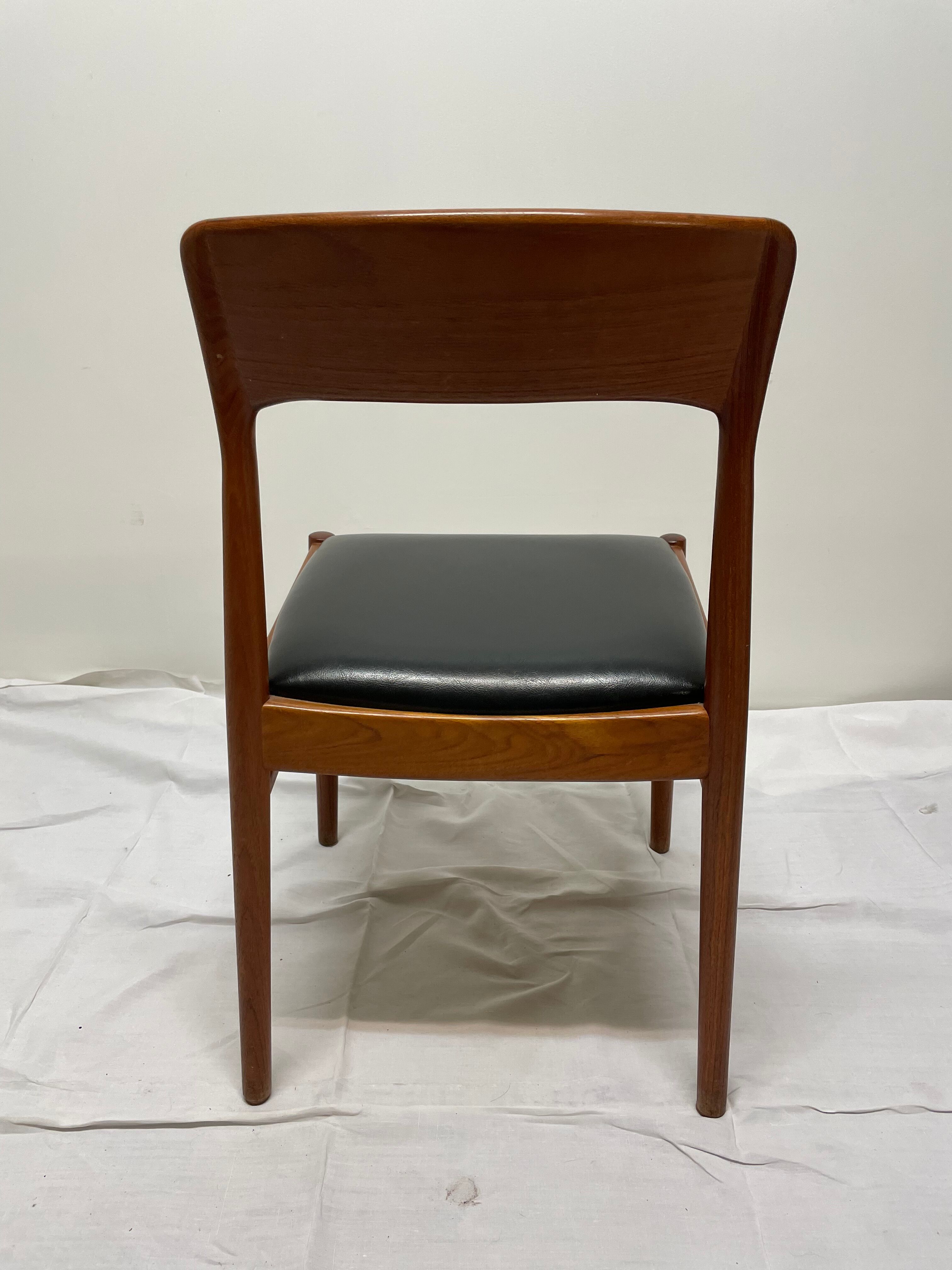 Suite of 6 very beautiful chairs Henning Kjaernulf, ks danemark