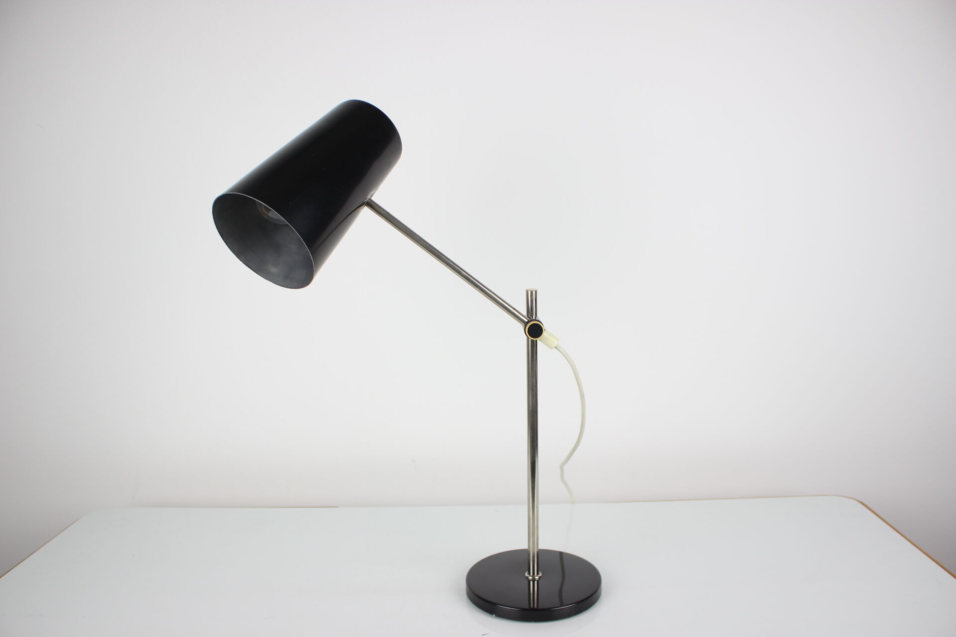 Mid-century black table lamp, 1970's.