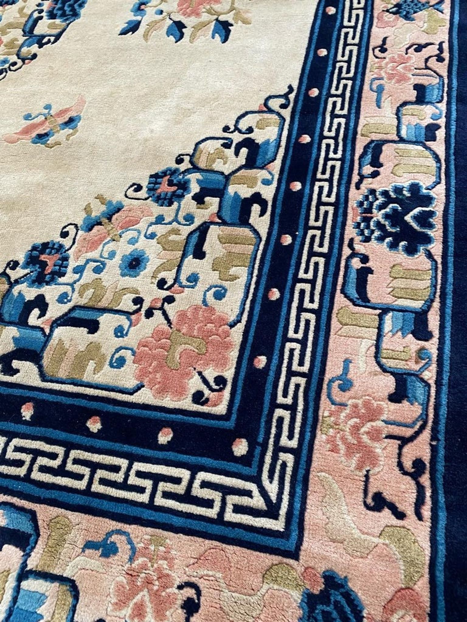 Tapis carré vintage Art Déco de Pékin Chine
