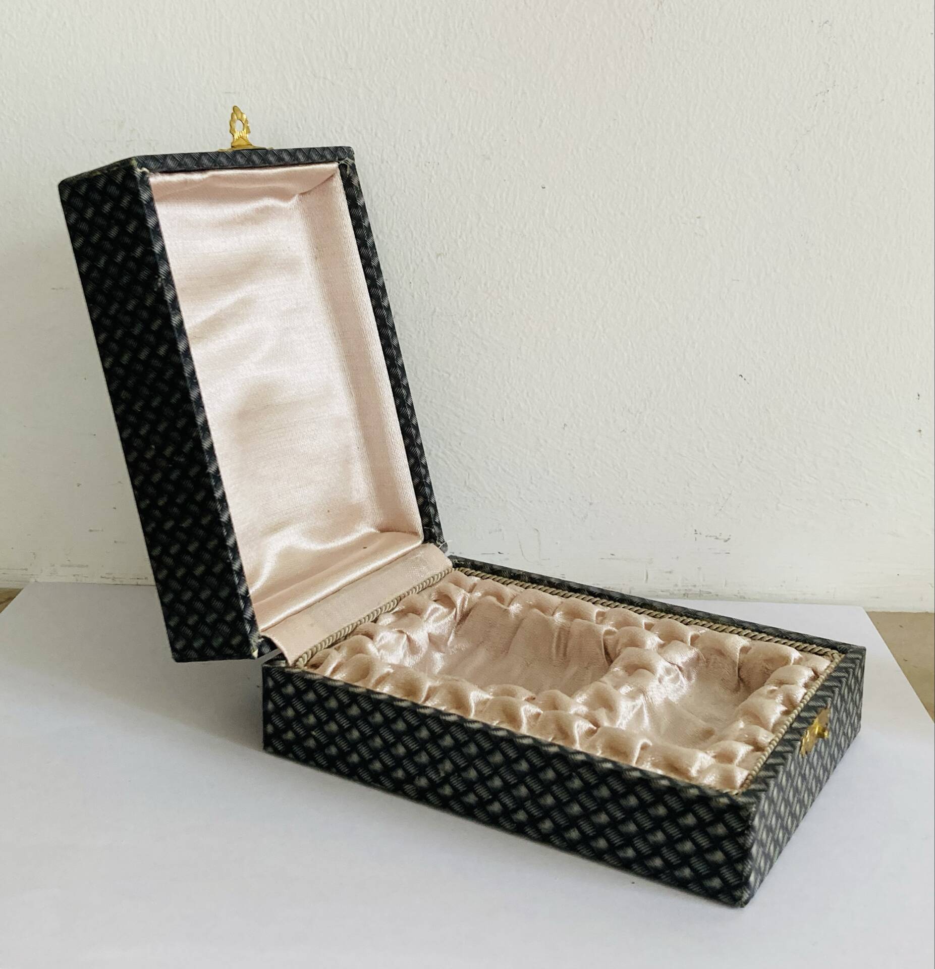 Art Nouveau silver-plated napkin holder with hallmark + case
